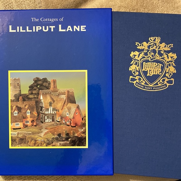 Bundle “The Cottages of Lilliput Lane” with Hardcover Dust Jacket & Stationery! - Picture 2 of 16